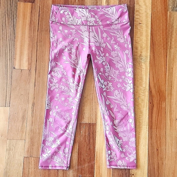 PINK w/ SILVER METALLIC Capri, Activewear, Small-Medium (no tag!)😍 - Picture 1 of 5
